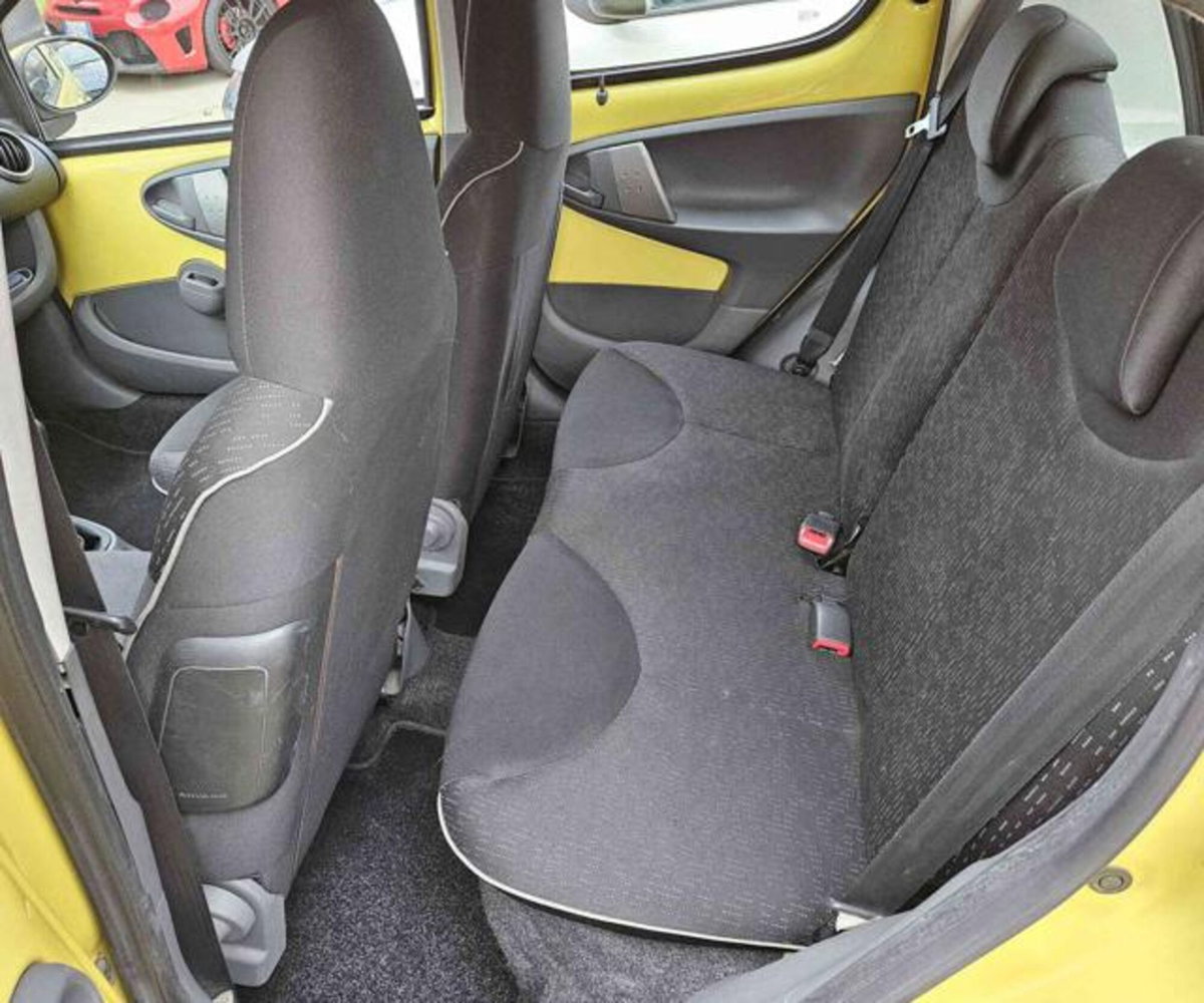Peugeot 107 68CV 5p. Urban Move (10)