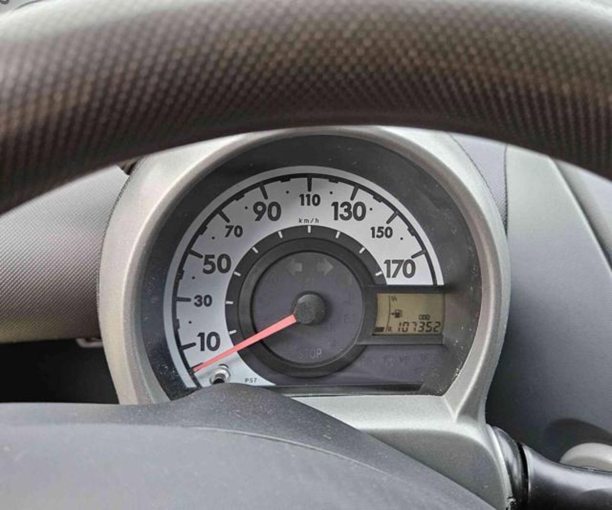 Peugeot 107 68CV 5p. Urban Move (12)