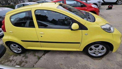 Peugeot 107 68CV 5p. Urban Move (4)