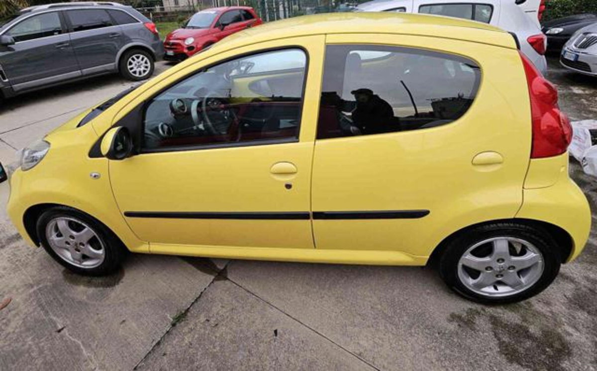 Peugeot 107 68CV 5p. Urban Move (8)