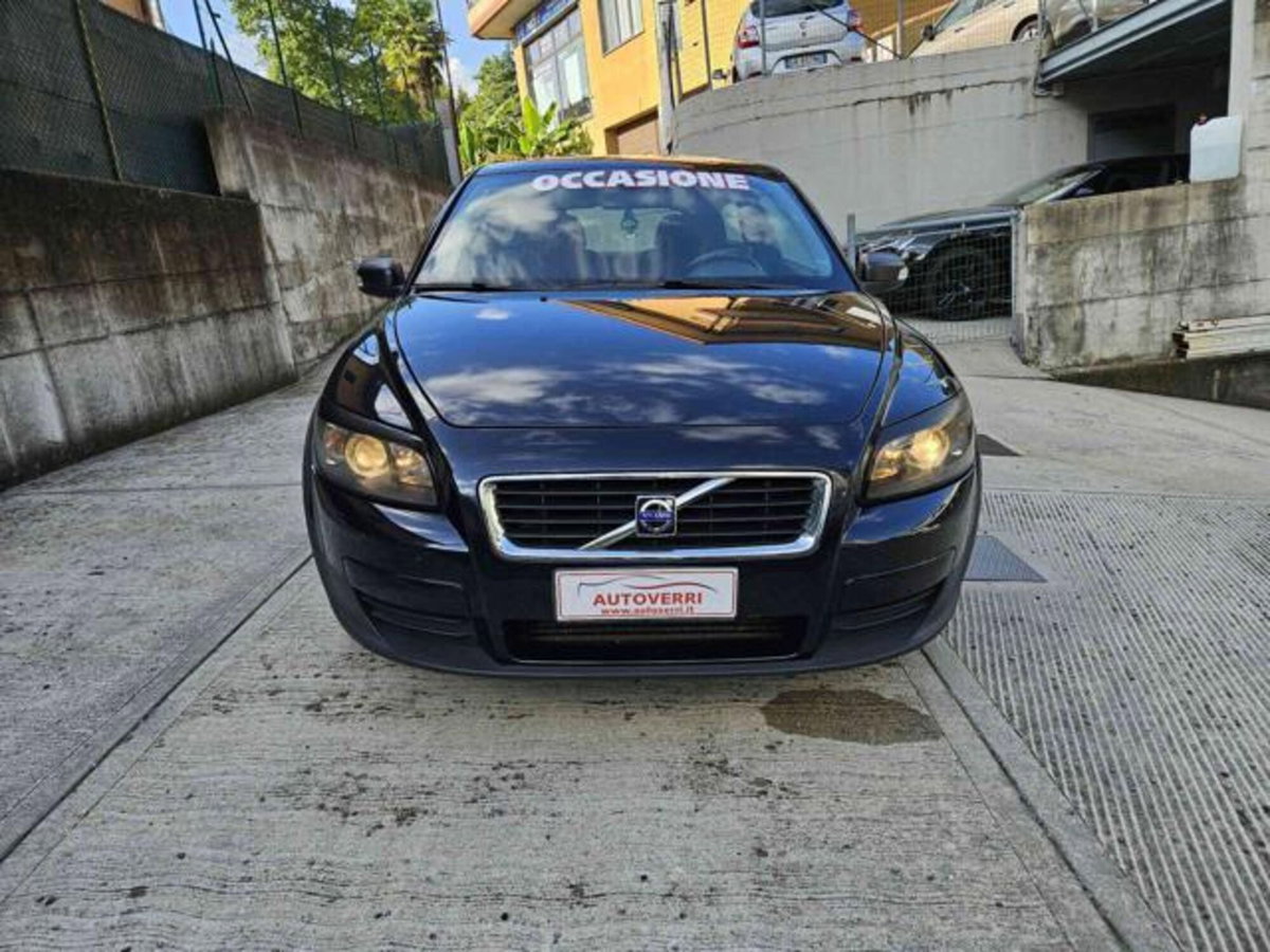 Volvo C30 1.6 D Momentum (2)