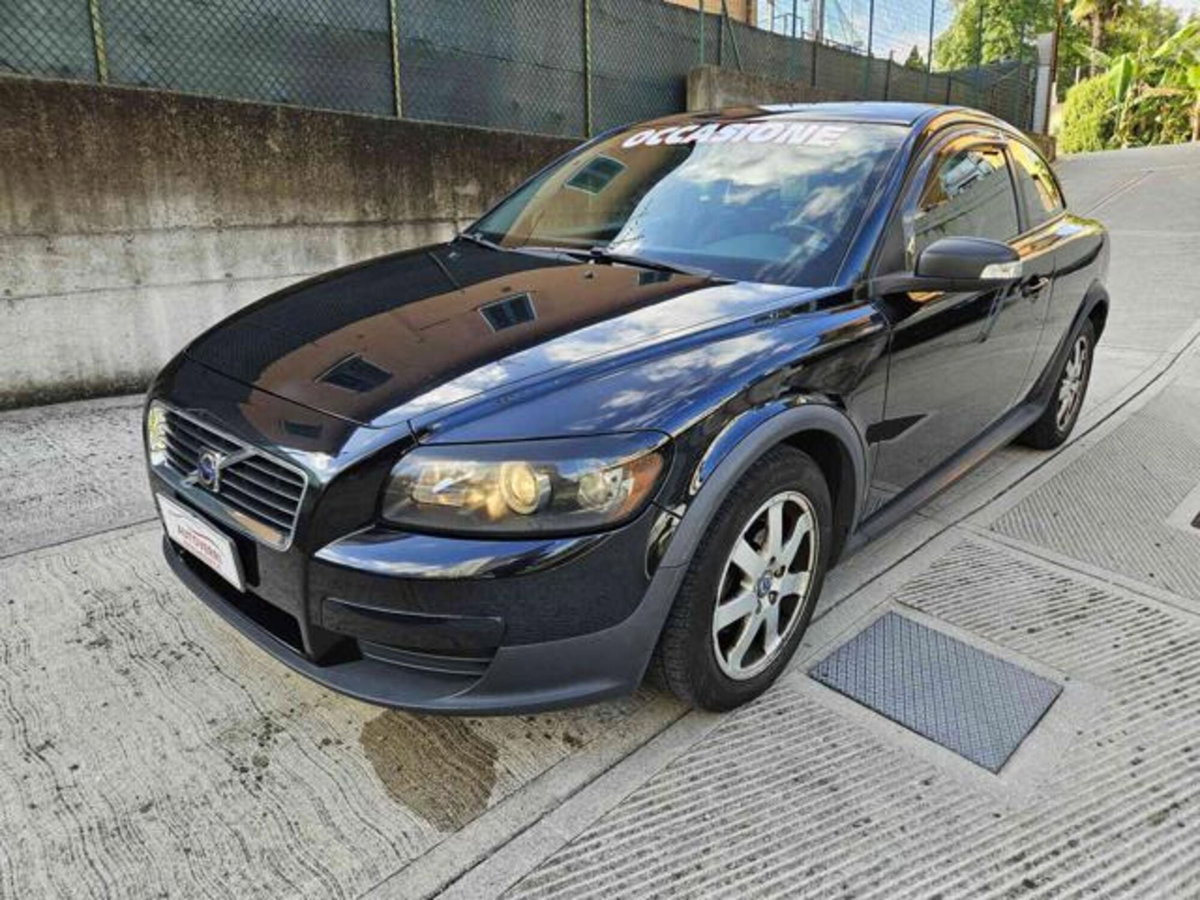 Volvo C30 1.6 D Momentum (3)