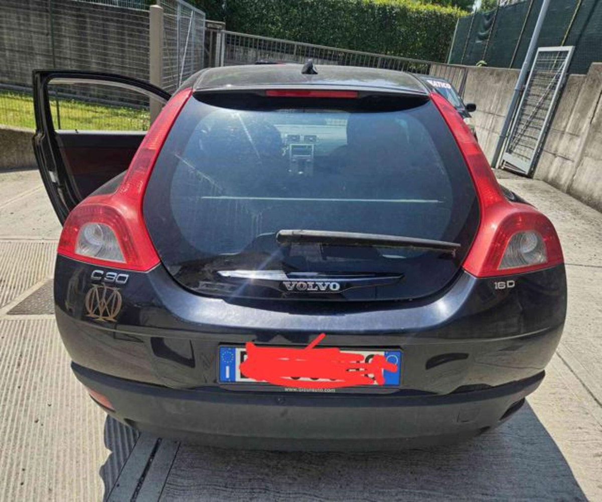 Volvo C30 1.6 D Momentum (8)