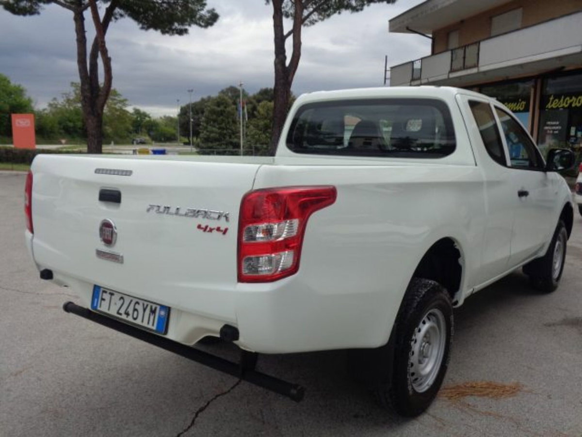 Mitsubishi L200 2.4 DI-D/154CV Club Cab Invite (6)
