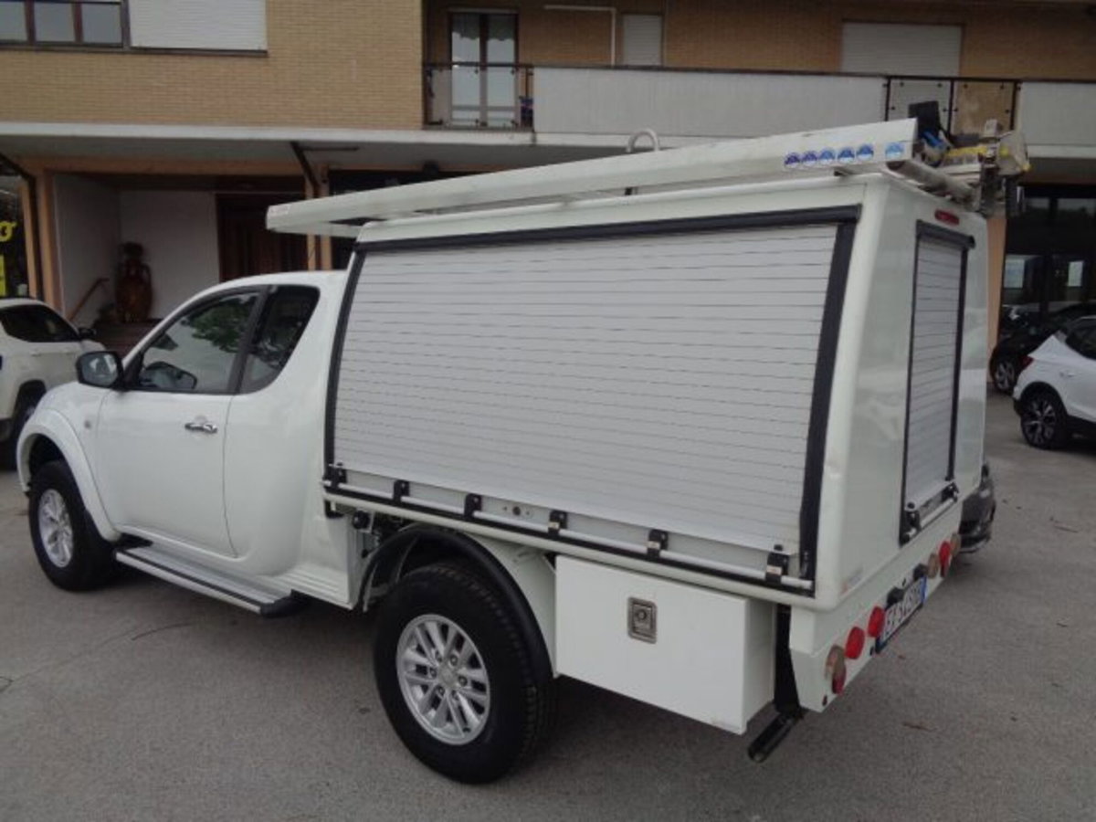 Mitsubishi L200 2.5 DI-D 178 CV Double Cab Intense Plus (3)