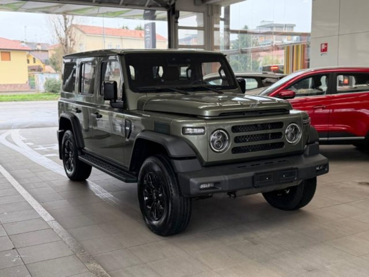 Emc 212 212 2.0 tgdi Adventurer 4wd 8at (3)