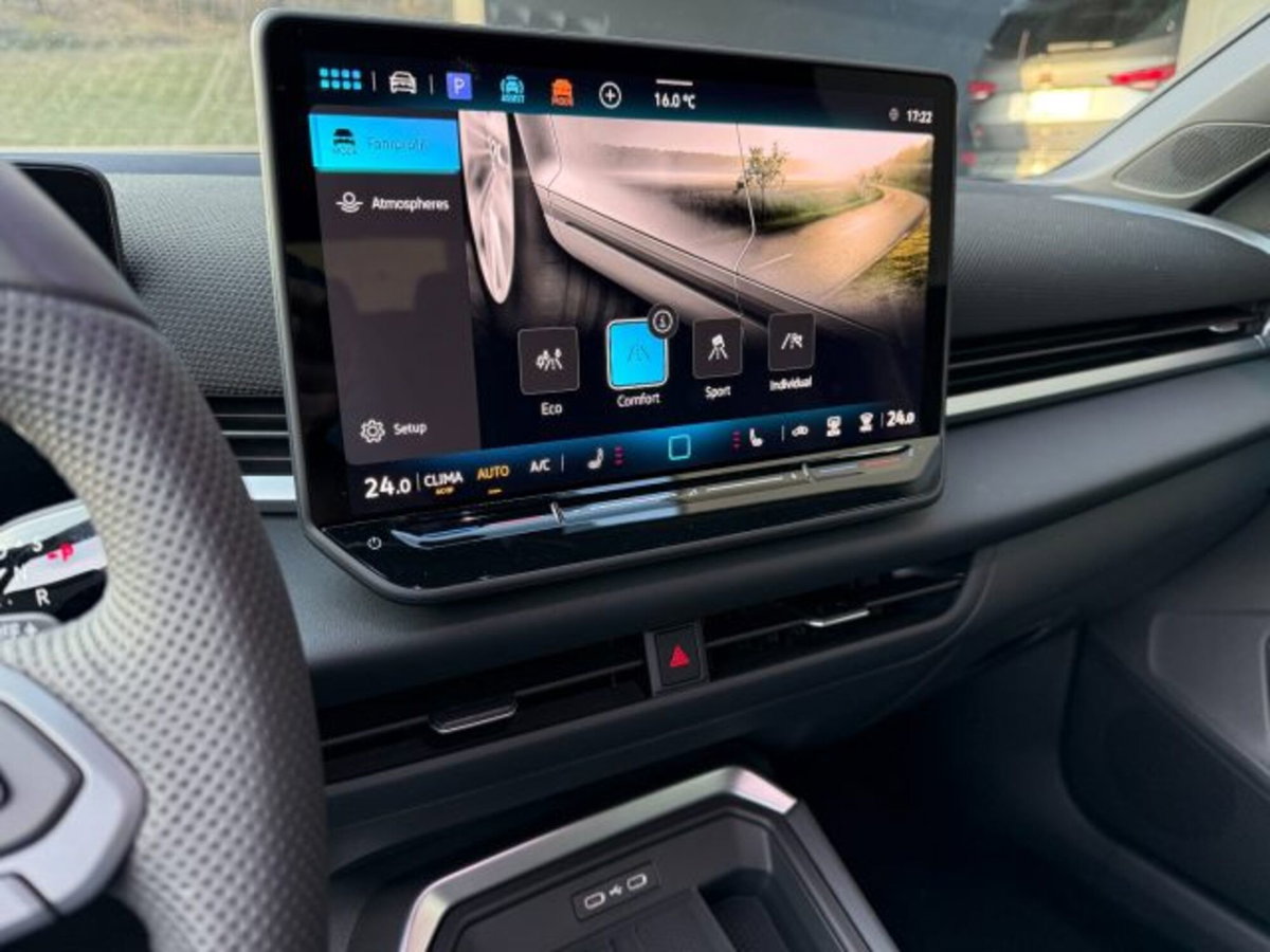 Volkswagen T-Roc 1.5 etsi R-Line 150cv dsg (15)