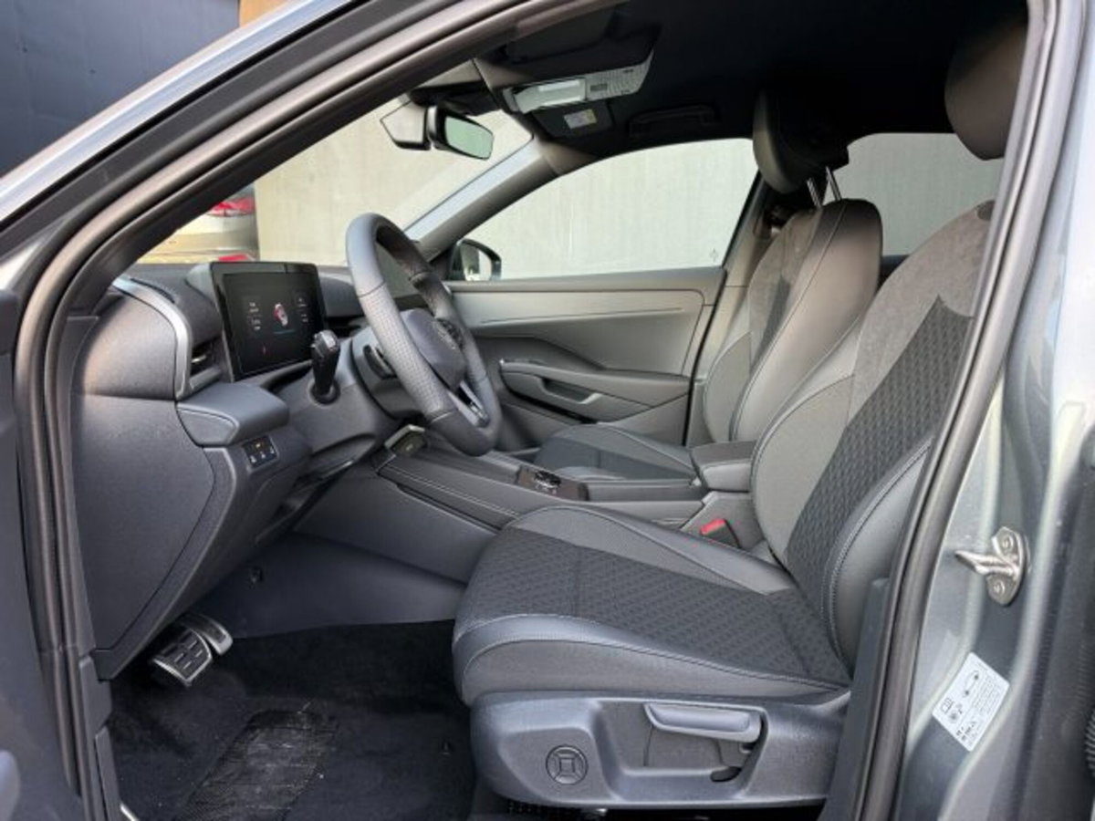 Volkswagen T-Roc 1.5 etsi R-Line 150cv dsg (4)
