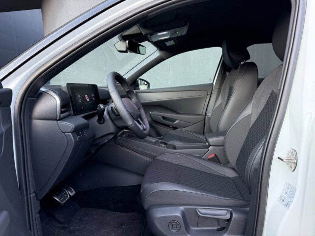 Volkswagen T-Roc 1.5 etsi R-Line 150cv dsg (4)