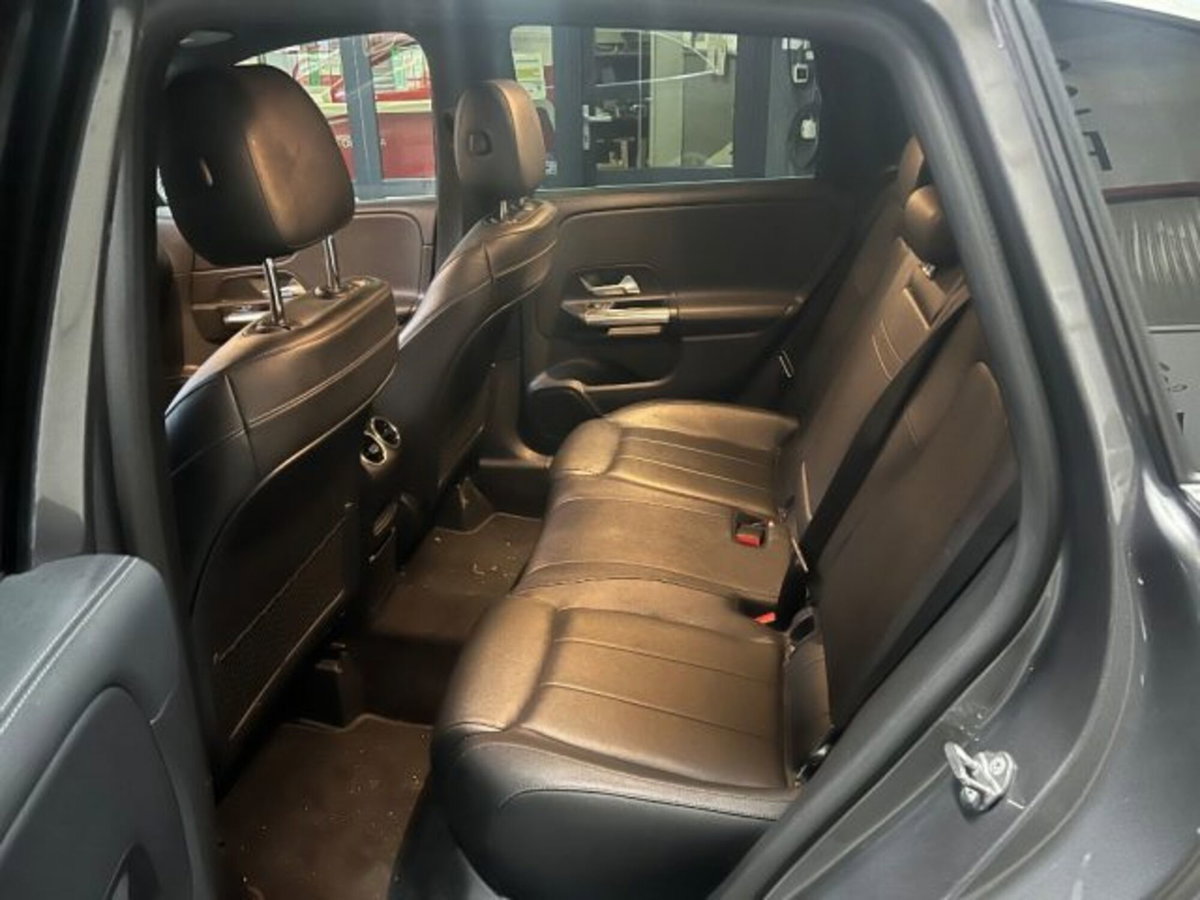Mercedes-Benz Classe B 180 d Automatic Executive (10)