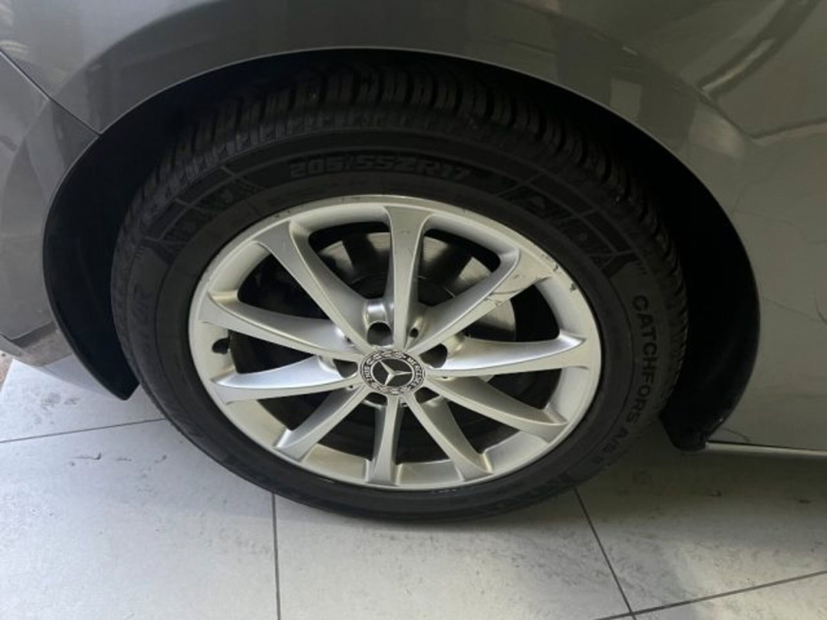 Mercedes-Benz Classe B 180 d Automatic Executive (7)