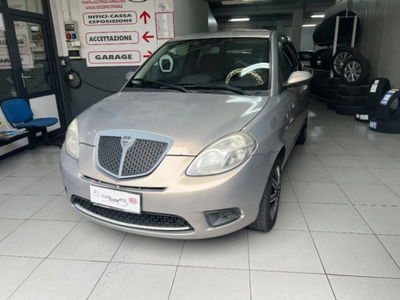 Lancia Ypsilon 1.2 69 CV Argento usata