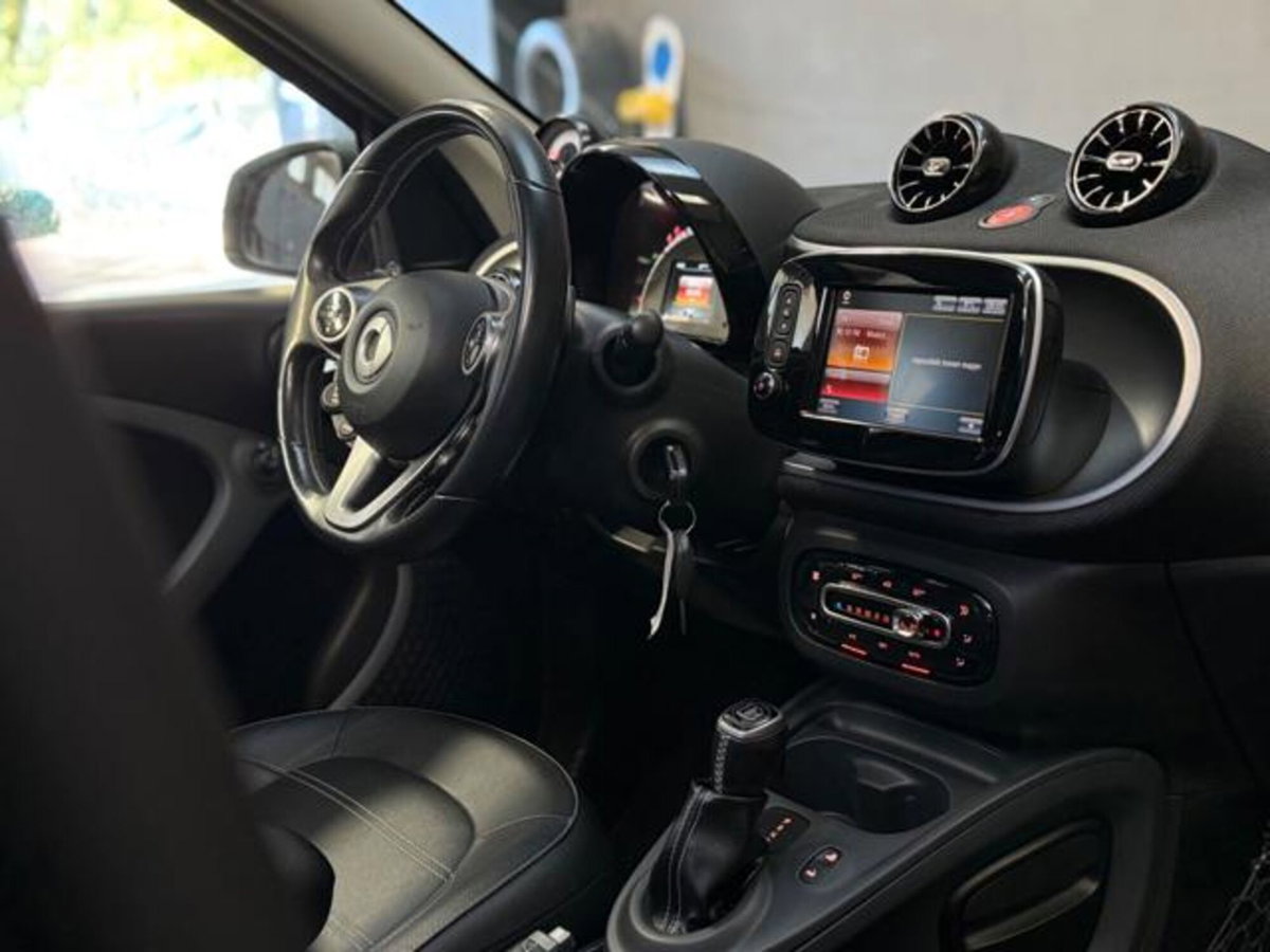 smart forfour forfour 90 0.9 Turbo Brabus Style (14)