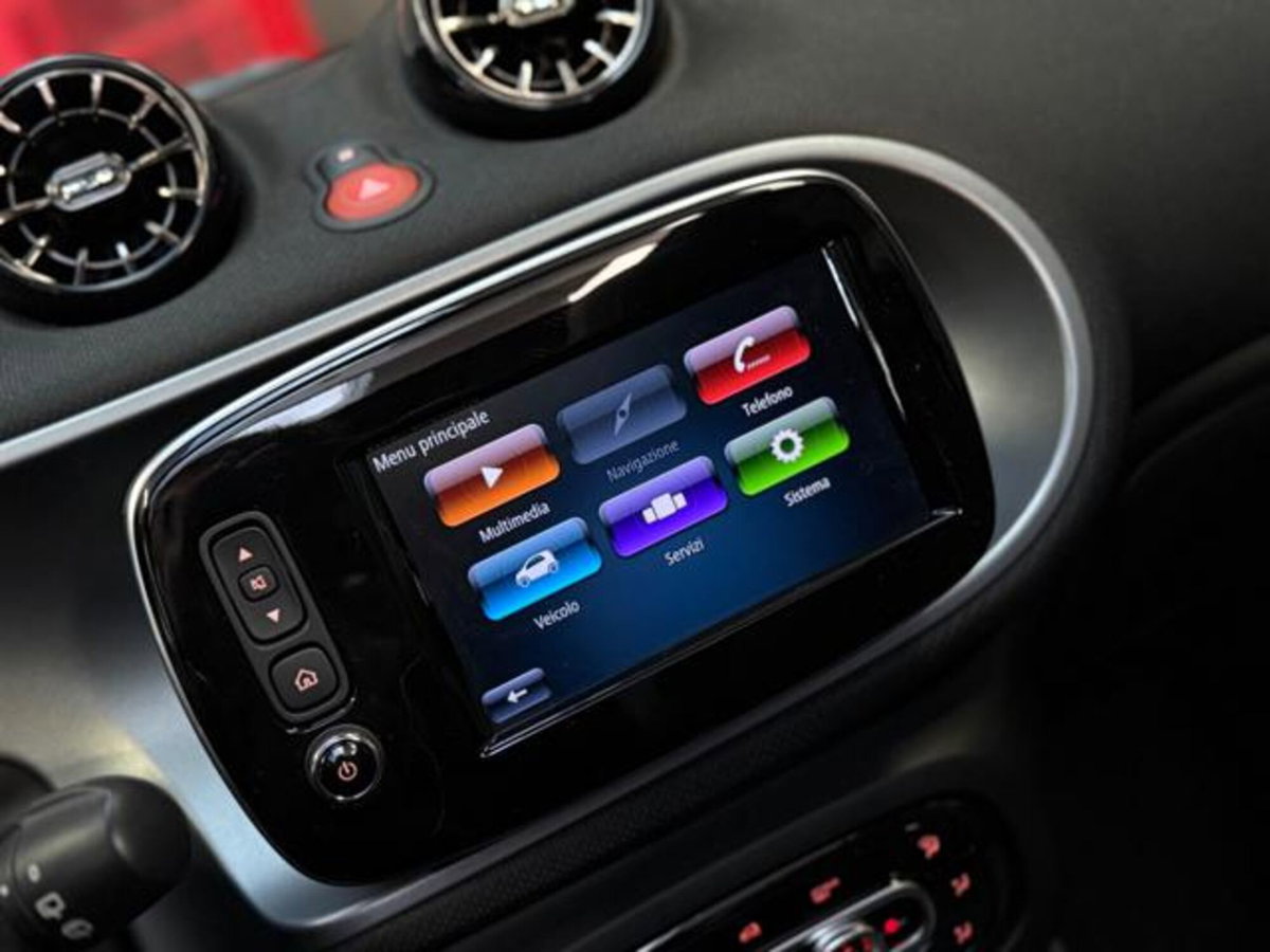 smart forfour forfour 90 0.9 Turbo Brabus Style (18)