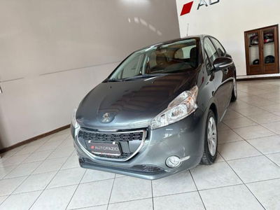 Peugeot 208 HDi 68 CV 5 porte Business usata
