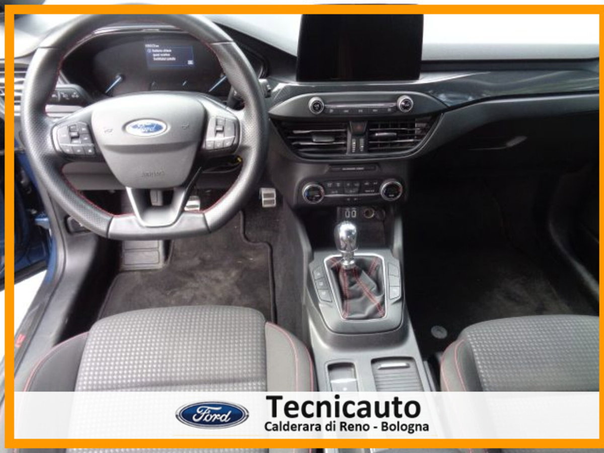 Ford Focus Station Wagon 1.0 EcoBoost Hybrid 125 CV SW ST-Line (11)