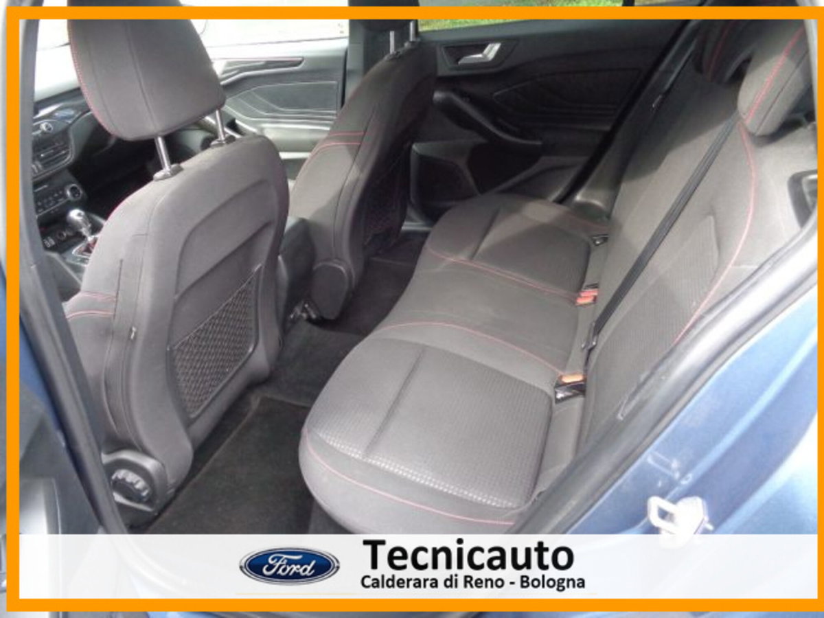 Ford Focus Station Wagon 1.0 EcoBoost Hybrid 125 CV SW ST-Line (12)