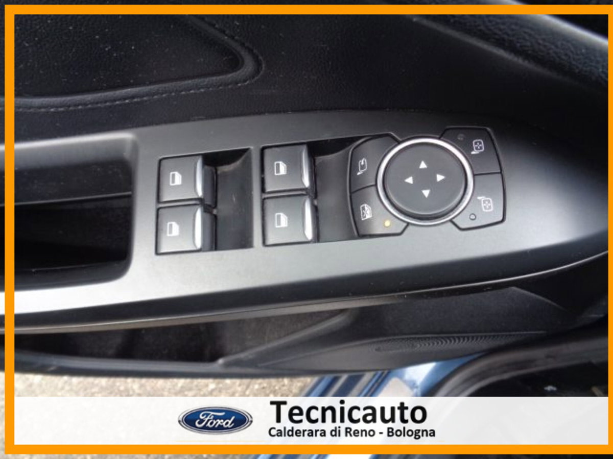 Ford Focus Station Wagon 1.0 EcoBoost Hybrid 125 CV SW ST-Line (15)