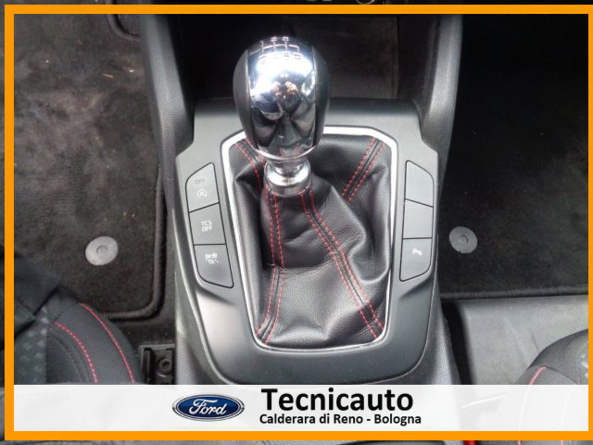 Ford Focus Station Wagon 1.0 EcoBoost Hybrid 125 CV SW ST-Line (17)