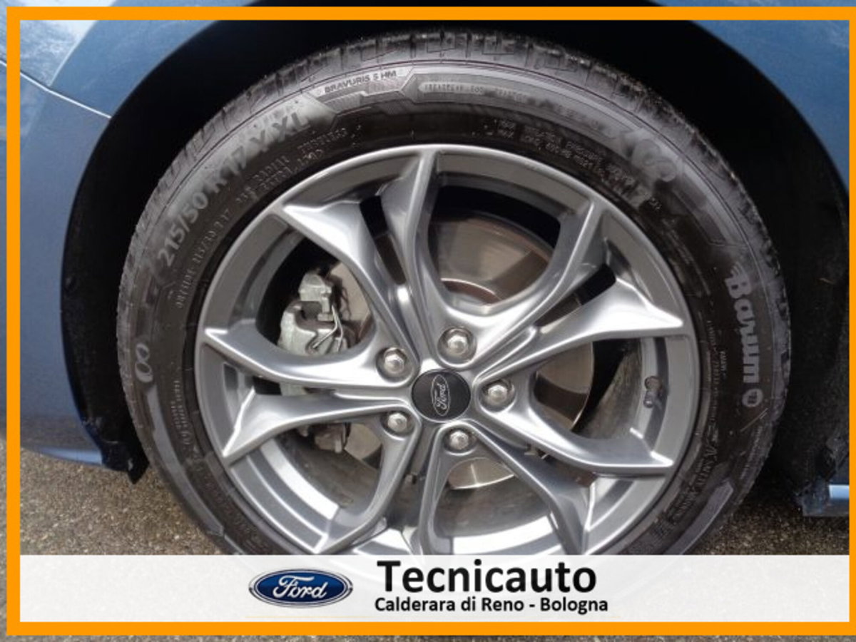 Ford Focus Station Wagon 1.0 EcoBoost Hybrid 125 CV SW ST-Line (18)