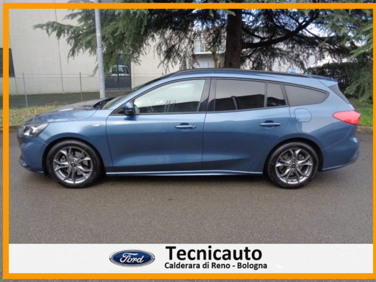 Ford Focus Station Wagon 1.0 EcoBoost Hybrid 125 CV SW ST-Line (2)