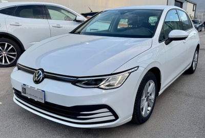 Volkswagen Golf Variant 1.0 eTSI EVO DSG Life usata