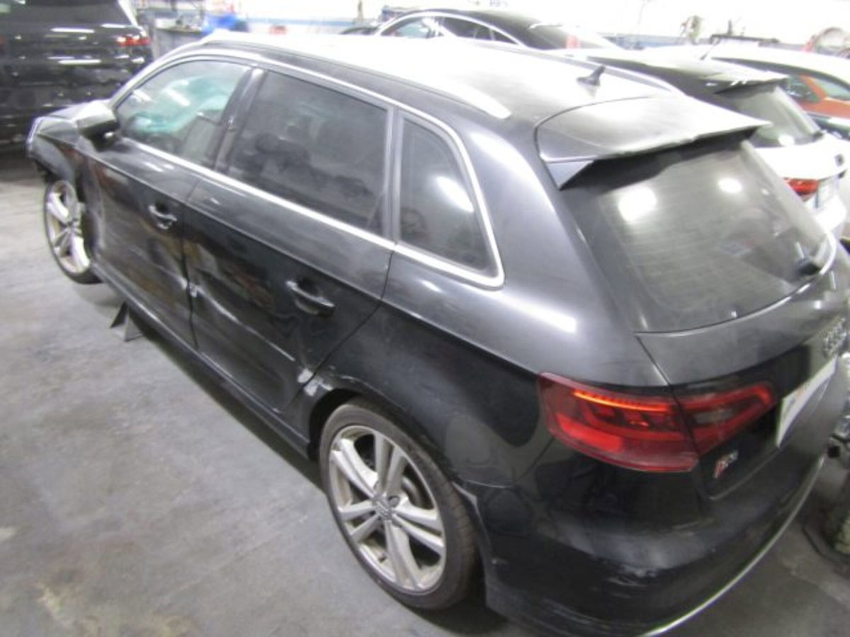 Audi S3 Sportback 2.0 TFSI quattro (8)
