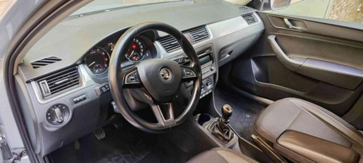 Skoda Rapid Spaceback TSI 105CV Ambition (10)