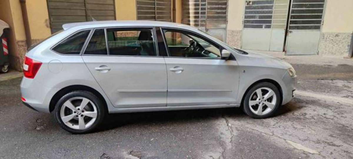 Skoda Rapid Spaceback TSI 105CV Ambition (2)