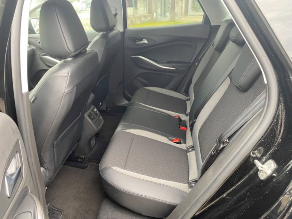 Opel Grandland 1.5 diesel Ecotec aut. GS Line (10)