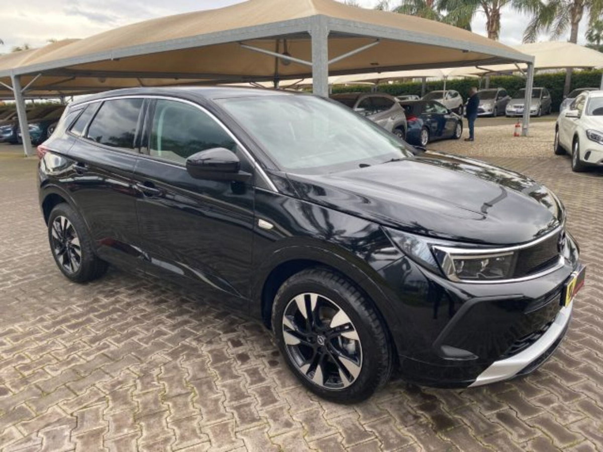 Opel Grandland 1.5 diesel Ecotec aut. GS Line (2)