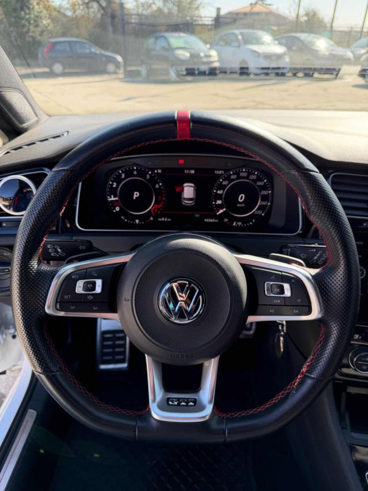 Volkswagen Golf GTI 2.0 TSI TCR DSG 5p. BlueMotion Technology (12)