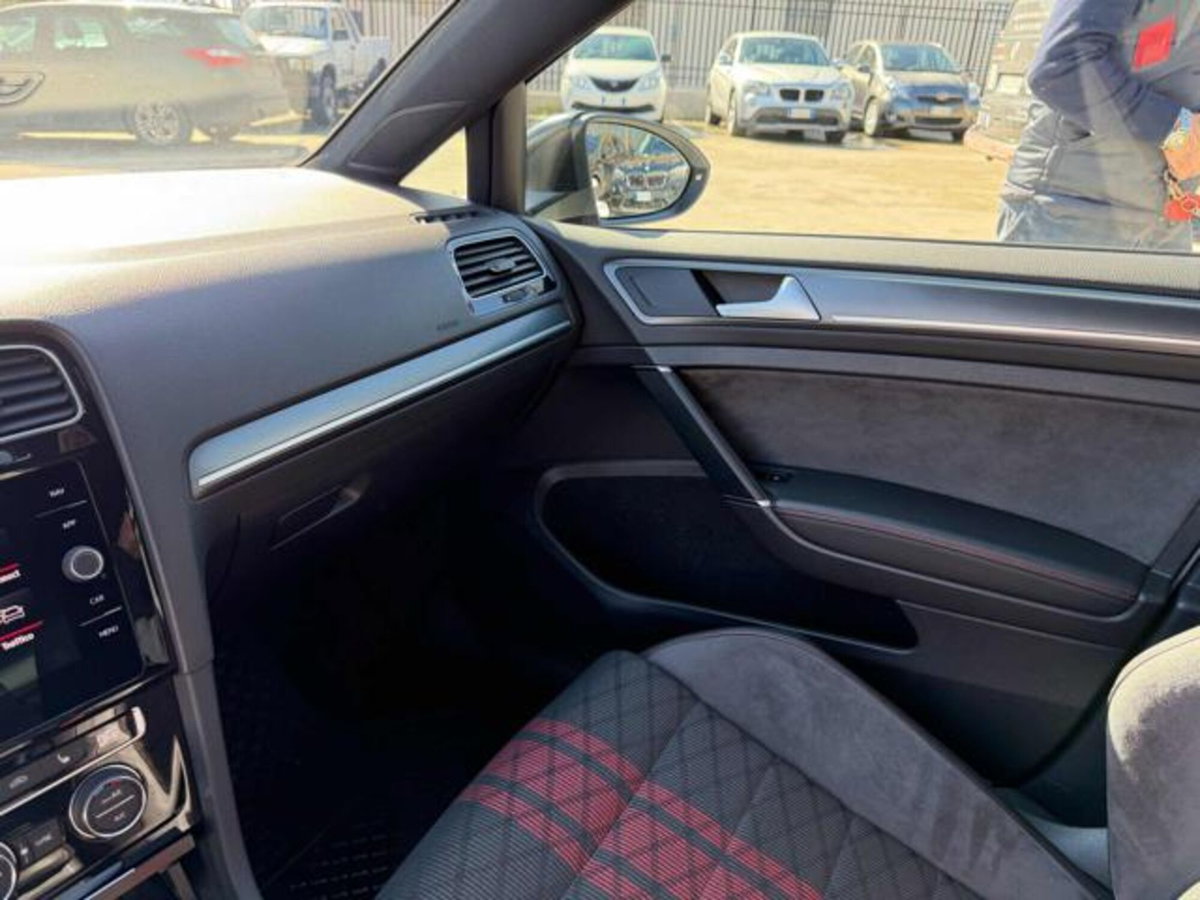 Volkswagen Golf GTI 2.0 TSI TCR DSG 5p. BlueMotion Technology (15)