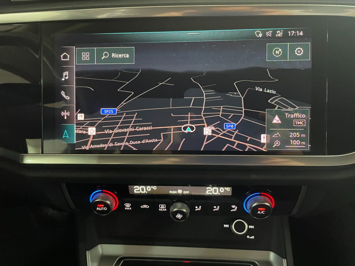 Audi Q3 35 TDI quattro S tronic Business (12)