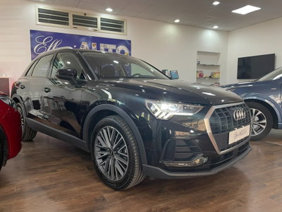 Audi Q3 35 TDI quattro S tronic Business (4)