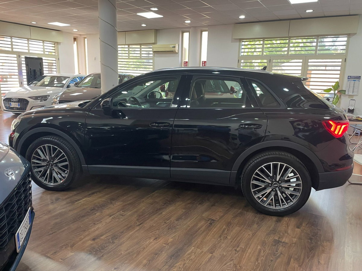 Audi Q3 35 TDI quattro S tronic Business (5)
