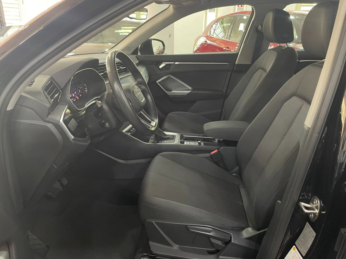 Audi Q3 35 TDI quattro S tronic Business (9)