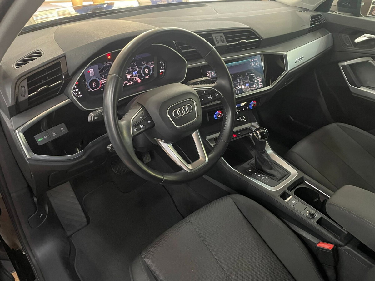 Audi Q3 35 TDI quattro S tronic Business (10)