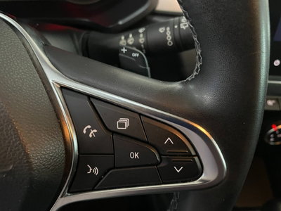 Renault Captur Blue dCi 115 CV EDC Business (12)