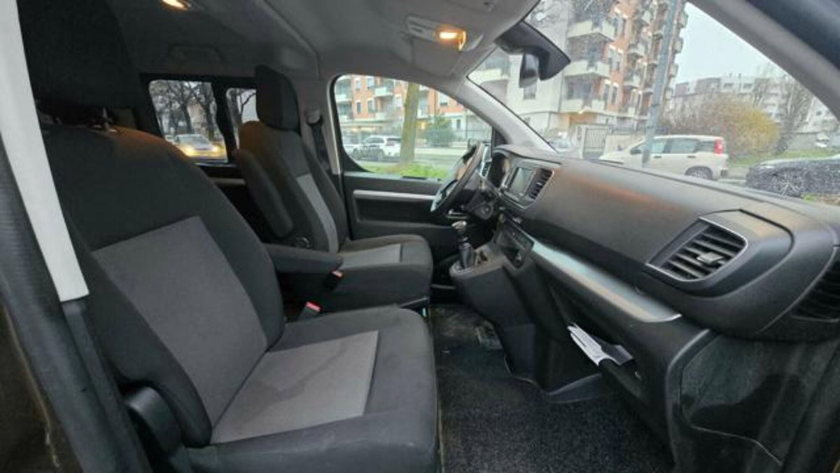 Peugeot Traveller BlueHDi 120 S&S Long Active (13)