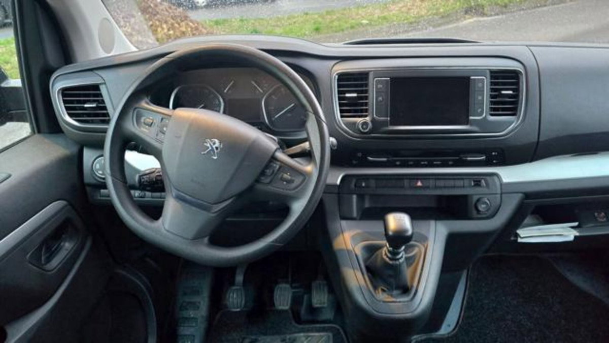 Peugeot Traveller BlueHDi 120 S&S Long Active (16)