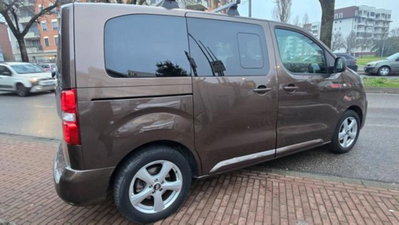 Peugeot Traveller BlueHDi 120 S&S Long Active (8)
