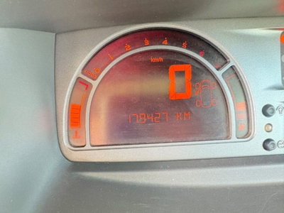 Renault Modus 1.2 16V Dynamique (16)