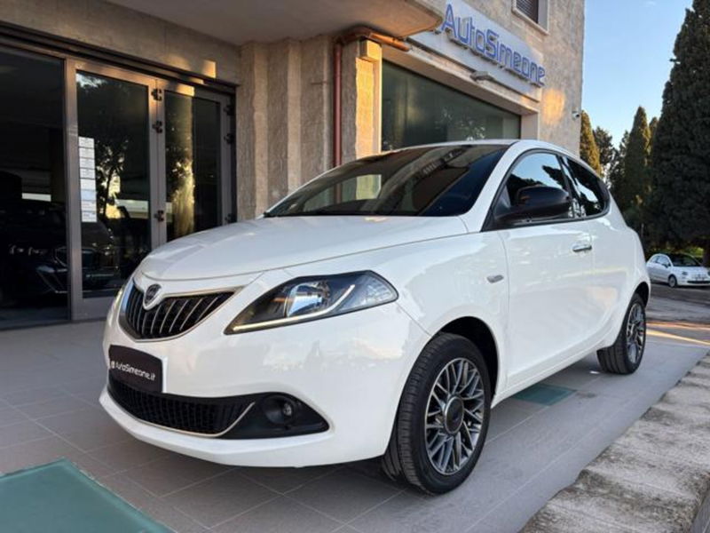Lancia Ypsilon 1.0 FireFly 5 porte S&S Hybrid Gold Plus