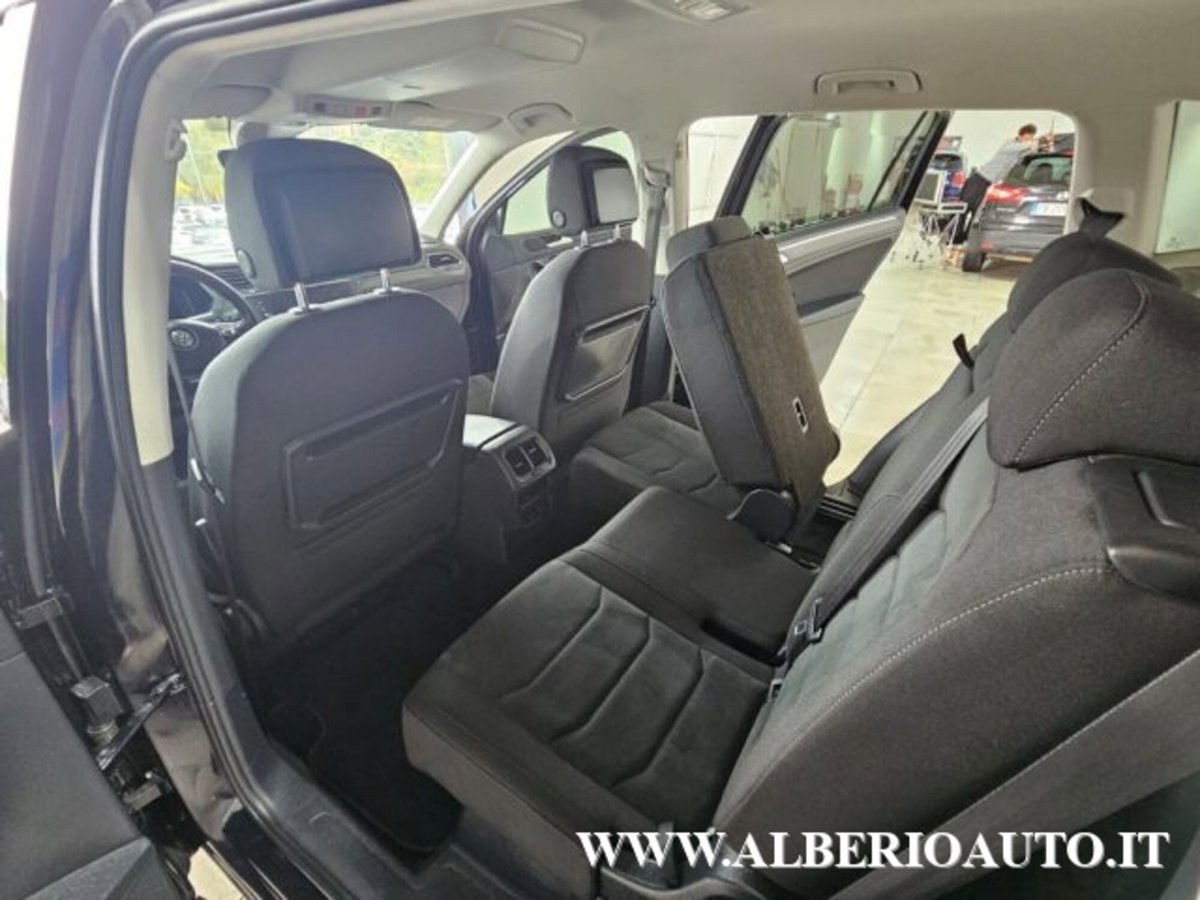 Volkswagen Tiguan Allspace 2.0 tdi R-Line 150cv dsg (13)