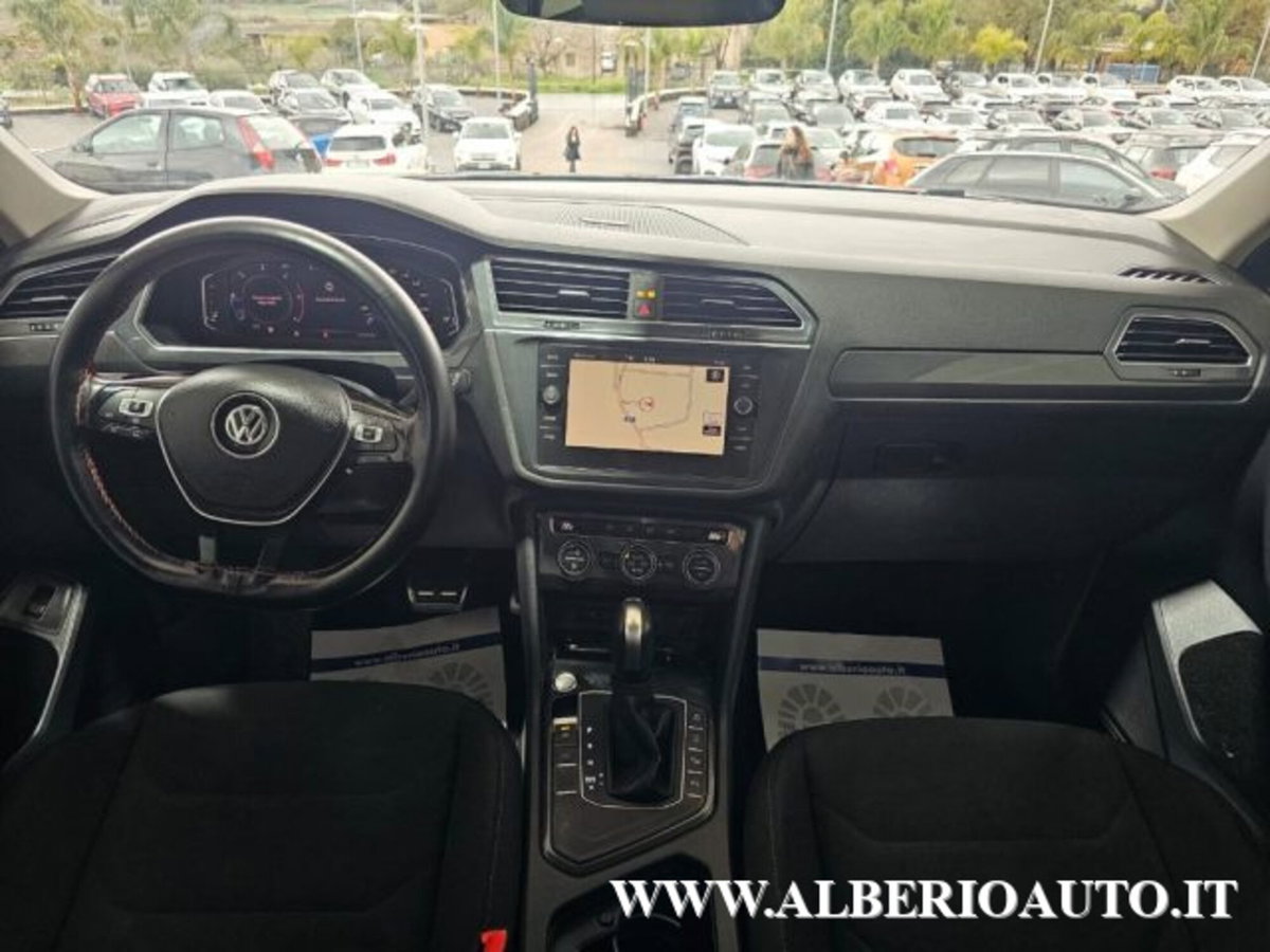 Volkswagen Tiguan Allspace 2.0 tdi R-Line 150cv dsg (17)