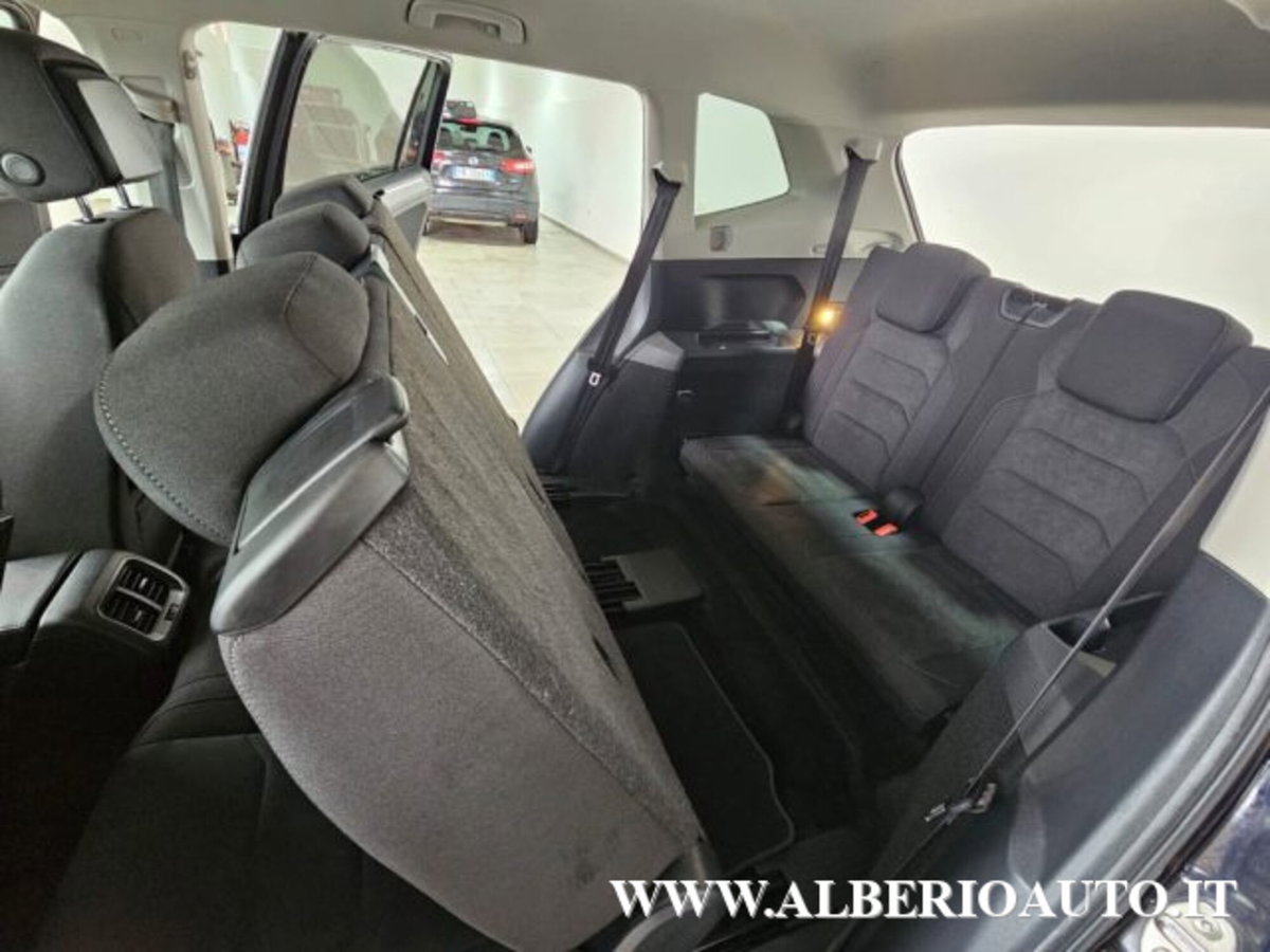Volkswagen Tiguan Allspace 2.0 tdi R-Line 150cv dsg (19)