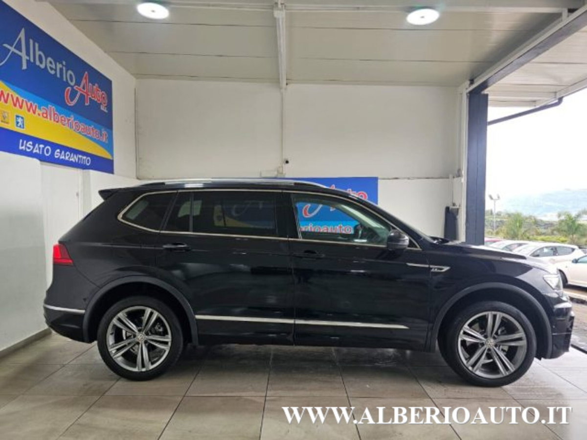 Volkswagen Tiguan Allspace 2.0 tdi R-Line 150cv dsg (4)