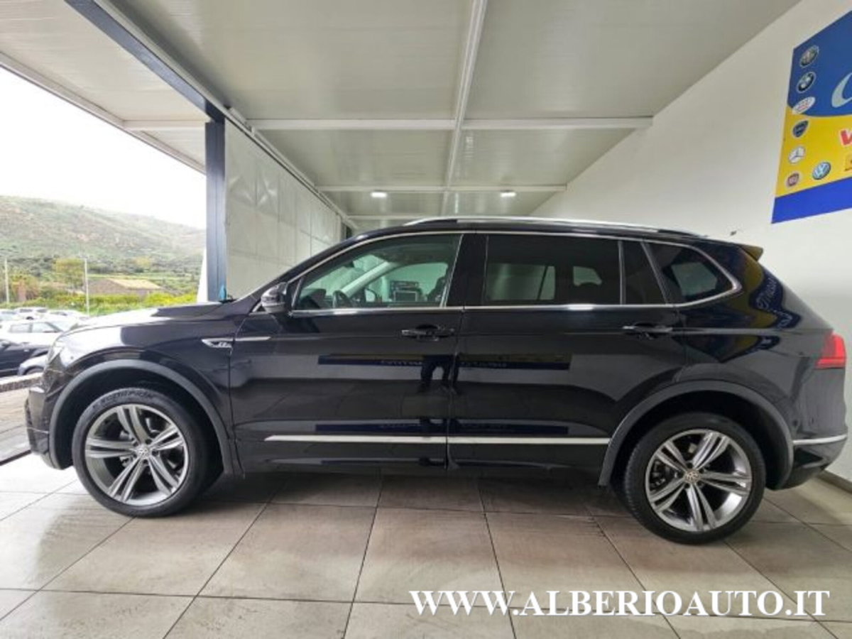 Volkswagen Tiguan Allspace 2.0 tdi R-Line 150cv dsg (6)