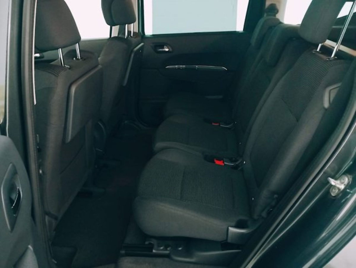 Peugeot 5008 BlueHDi 150 S&S Allure (11)